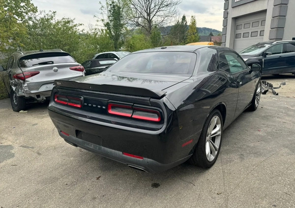 Dodge Challenger cena 66900 przebieg: 113000, rok produkcji 2019 z Dobra małe 211